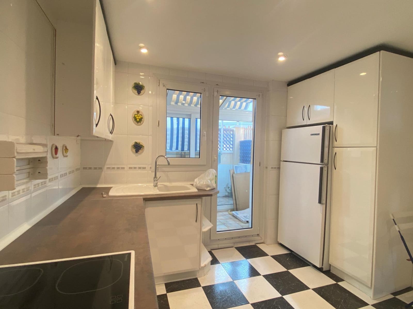 5 soverom Rekkehus til salgs i El Campello med svømmebasseng garasje - € 776 000 (Ref: 9143144)