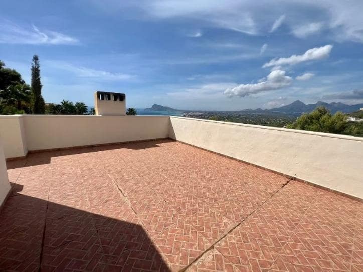3 Zimmer Villa zu verkaufen in Altea mit Pool Garage - 950.000 € (Ref: 9392077)