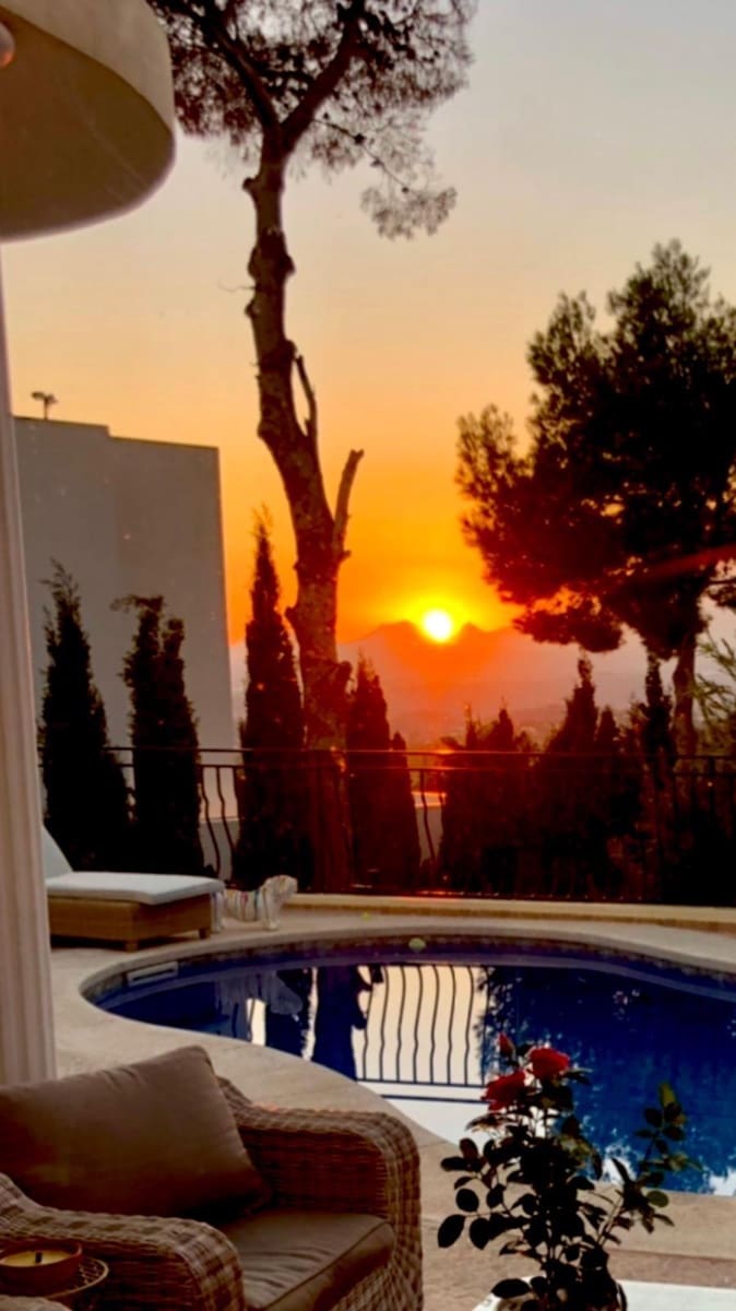 3 Zimmer Villa zu verkaufen in Altea mit Pool Garage - 950.000 € (Ref: 9392077)