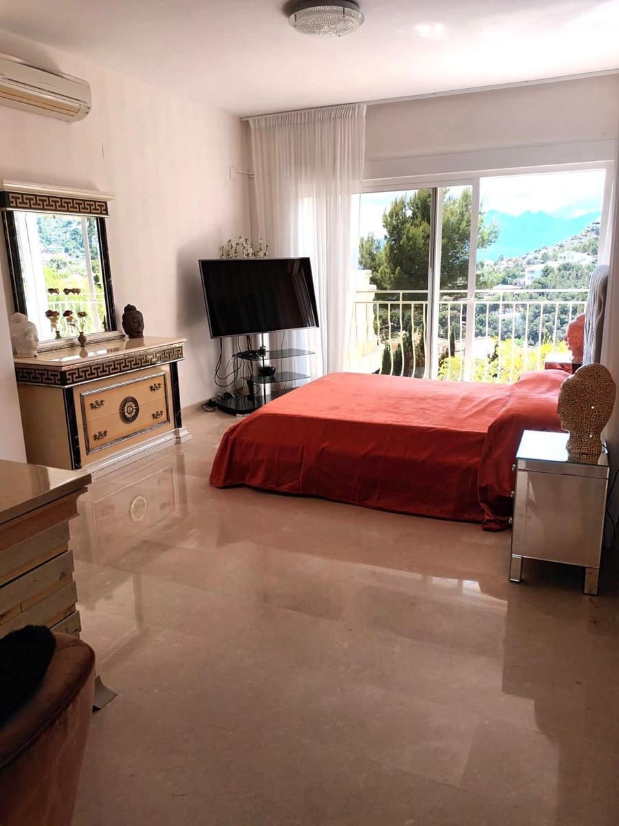 3 Zimmer Villa zu verkaufen in Altea mit Pool Garage - 950.000 € (Ref: 9392077)