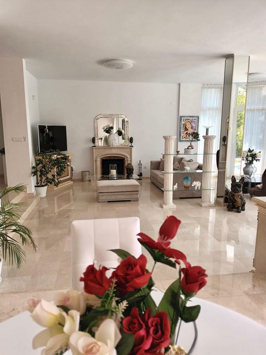 3 Zimmer Villa zu verkaufen in Altea mit Pool Garage - 950.000 € (Ref: 9392077)