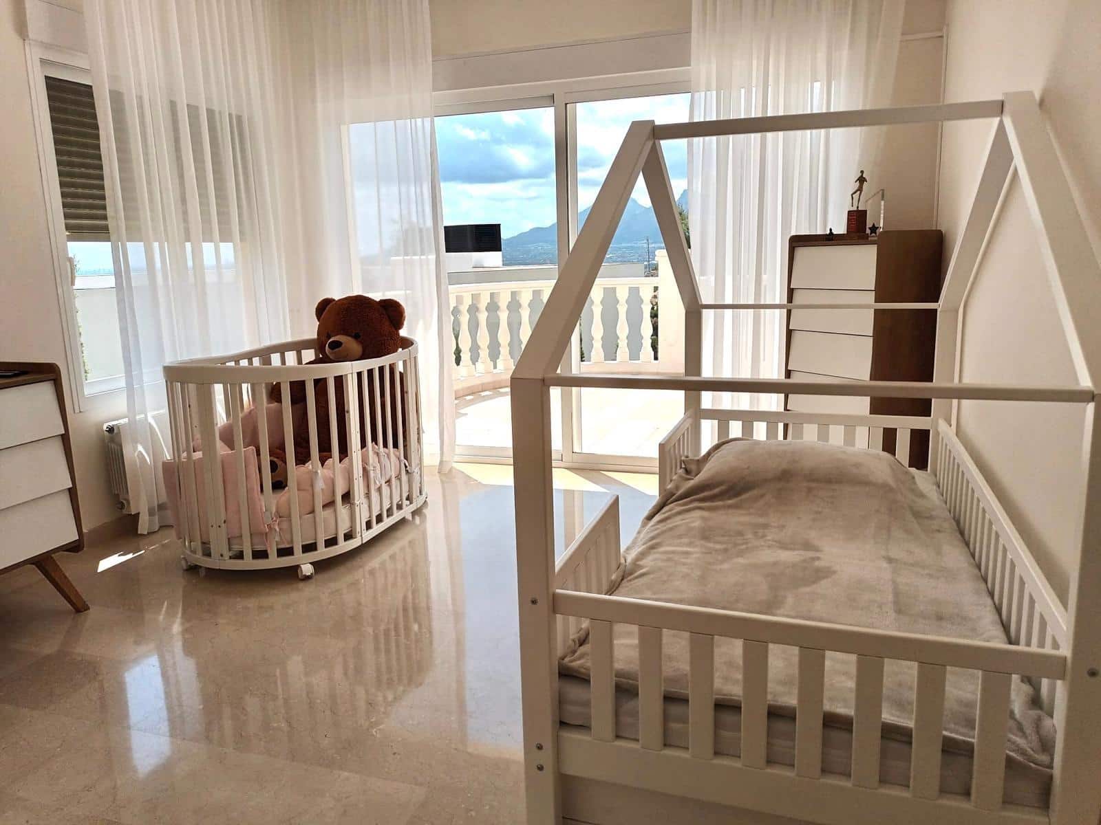 3 Zimmer Villa zu verkaufen in Altea mit Pool Garage - 950.000 € (Ref: 9392077)