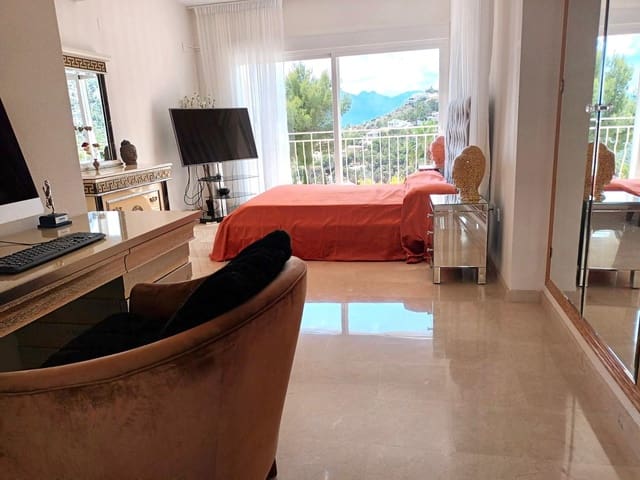 3 Zimmer Villa zu verkaufen in Altea mit Pool Garage - 950.000 € (Ref: 9392077)
