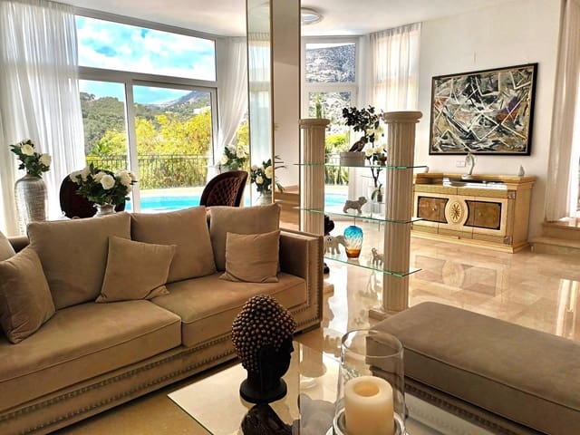 3 Zimmer Villa zu verkaufen in Altea mit Pool Garage - 950.000 € (Ref: 9392077)