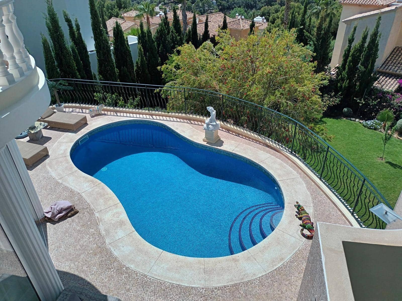 3 Zimmer Villa zu verkaufen in Altea mit Pool Garage - 950.000 € (Ref: 9392077)