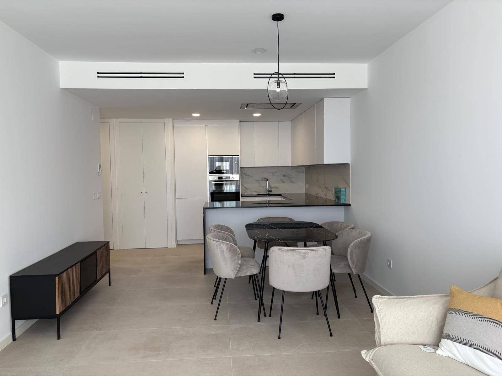 Appartement de 2 chambres à louer à Finestrat avec garage - 2 000 € (Ref: 9396257)