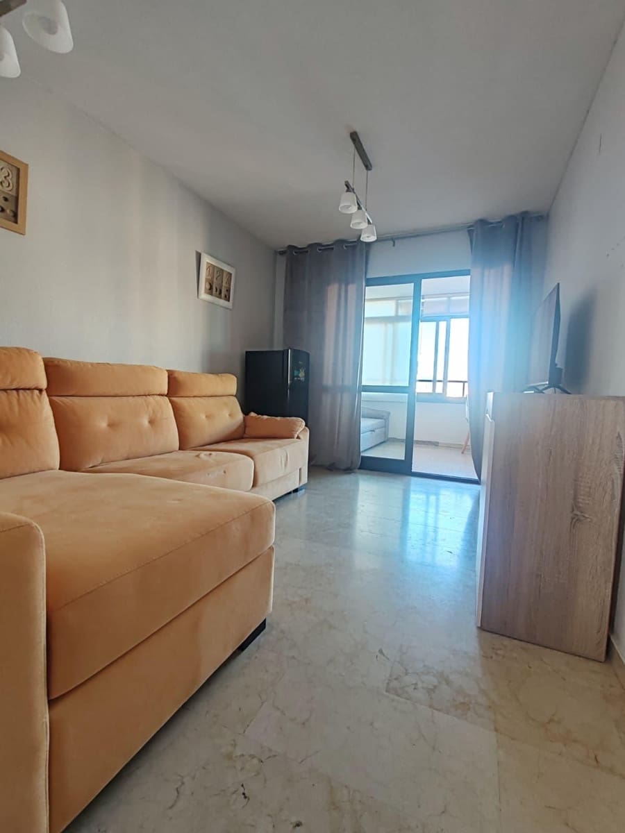 1 bedroom Apartment for rent in Benidorm with pool - € 900 (Ref: 9446626)