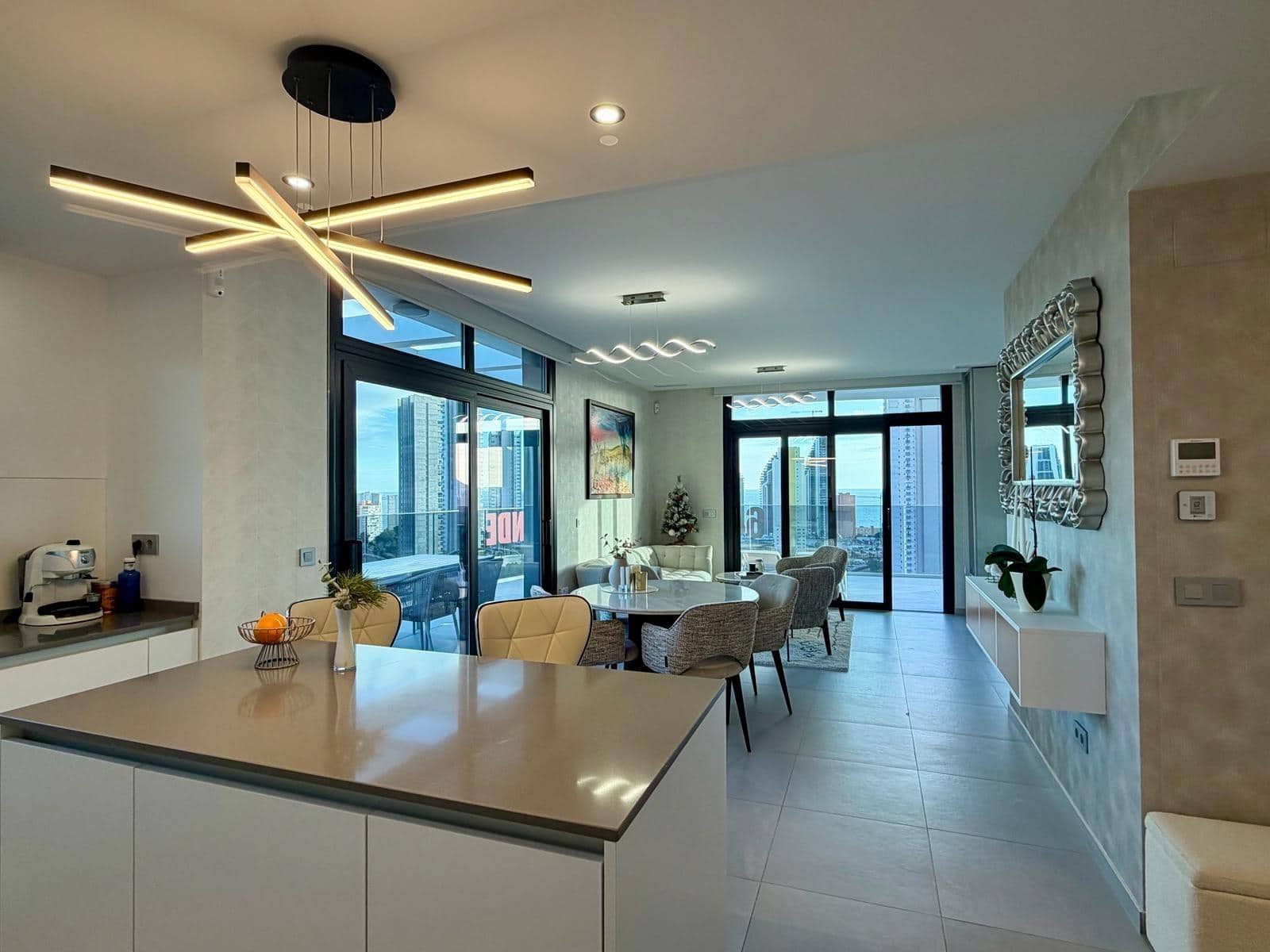 3 sovrum Lägenhet till salu i Benidorm med pool garage - 625 000 € (Ref: 9596407)