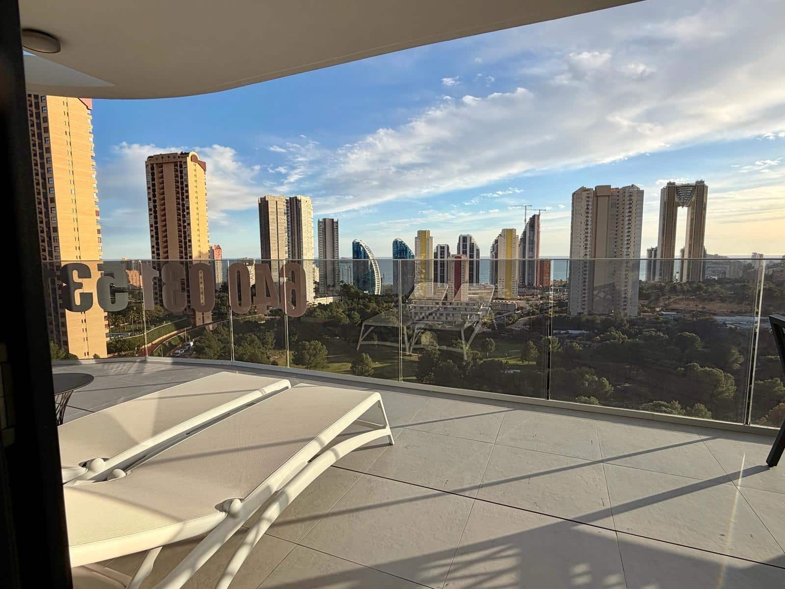 3 sovrum Lägenhet till salu i Benidorm med pool garage - 625 000 € (Ref: 9596407)