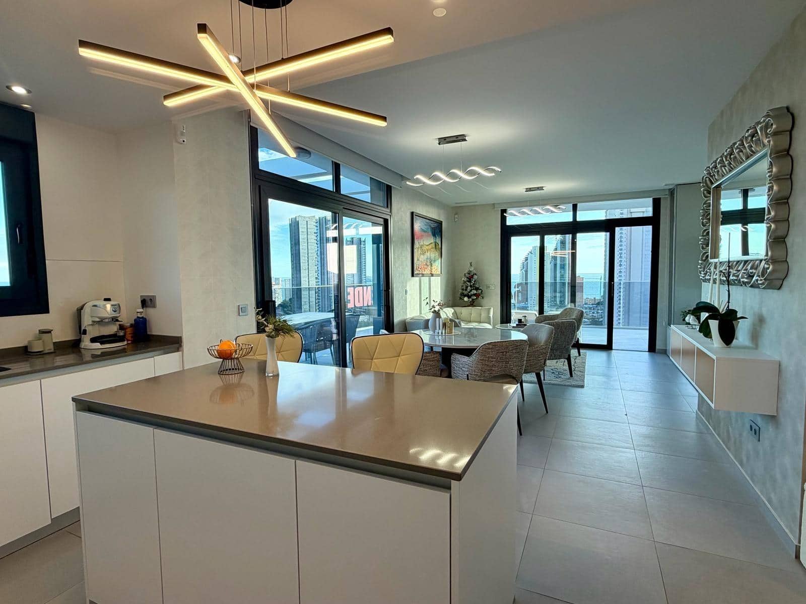 3 sovrum Lägenhet till salu i Benidorm med pool garage - 625 000 € (Ref: 9596407)