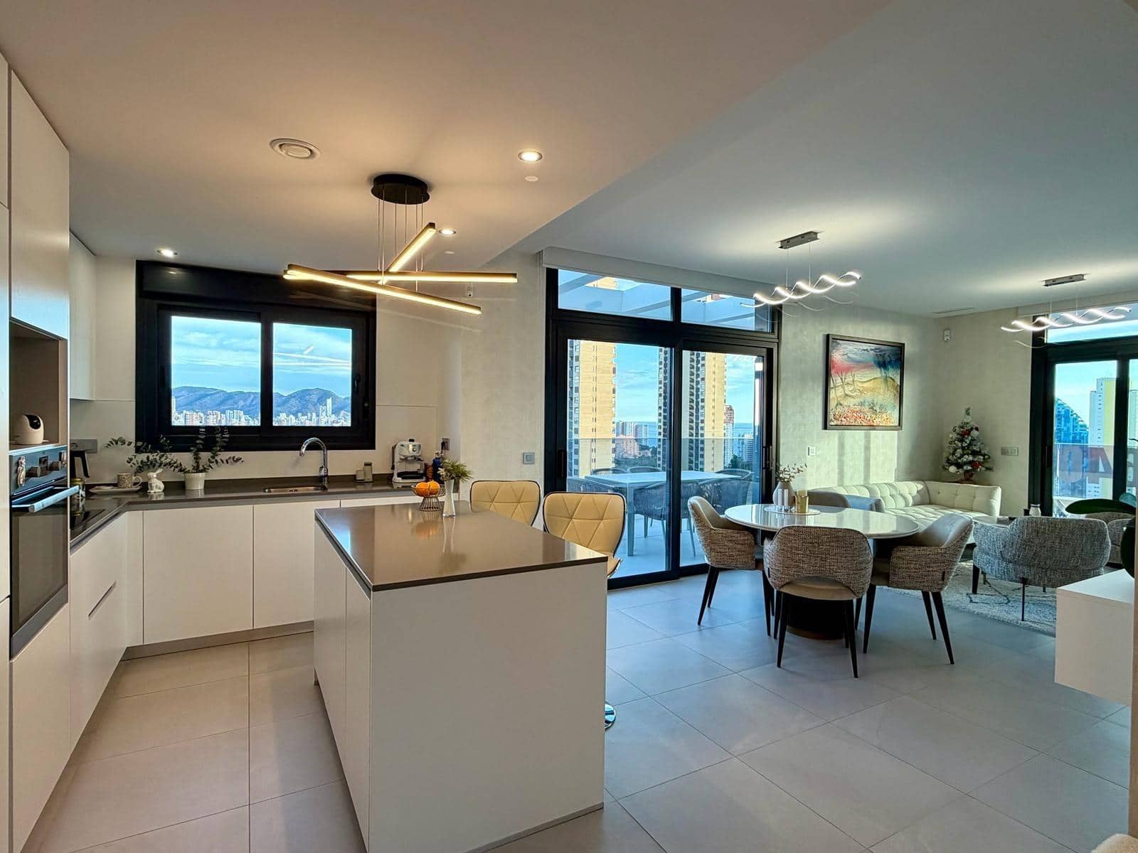 3 camera da letto Appartamento in vendita in Benidorm con piscina garage - 625.000 € (Rif: 9596407)