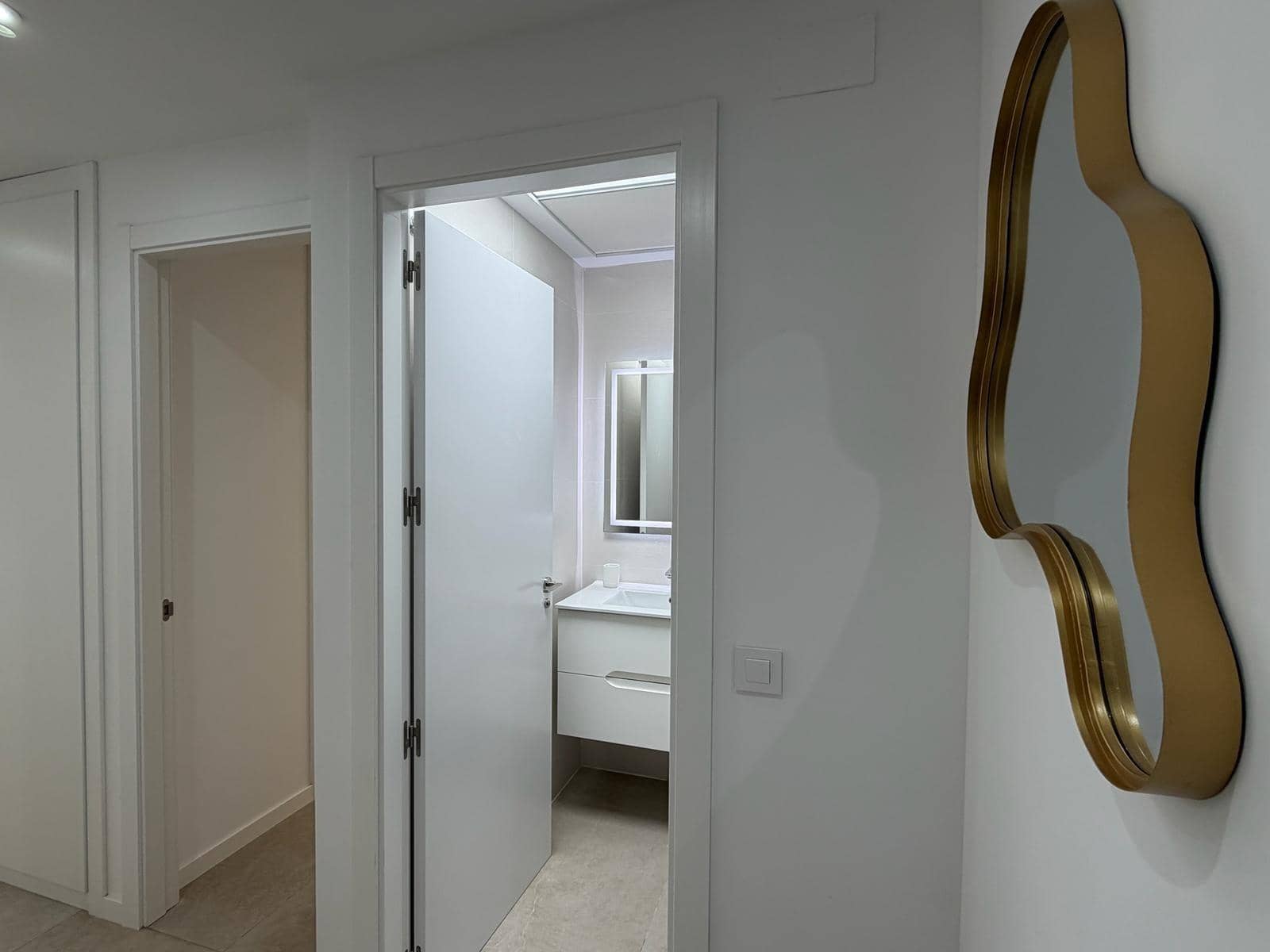 2 makuuhuone Huoneisto vuokrattavana paikassa Finestrat - 2 400 € (Ref: 9625926)