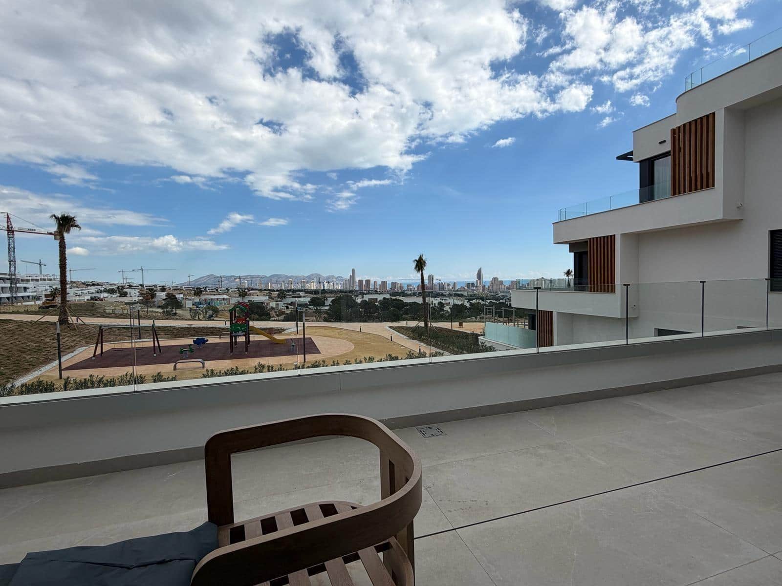 2 makuuhuone Huoneisto vuokrattavana paikassa Finestrat - 2 400 € (Ref: 9625926)