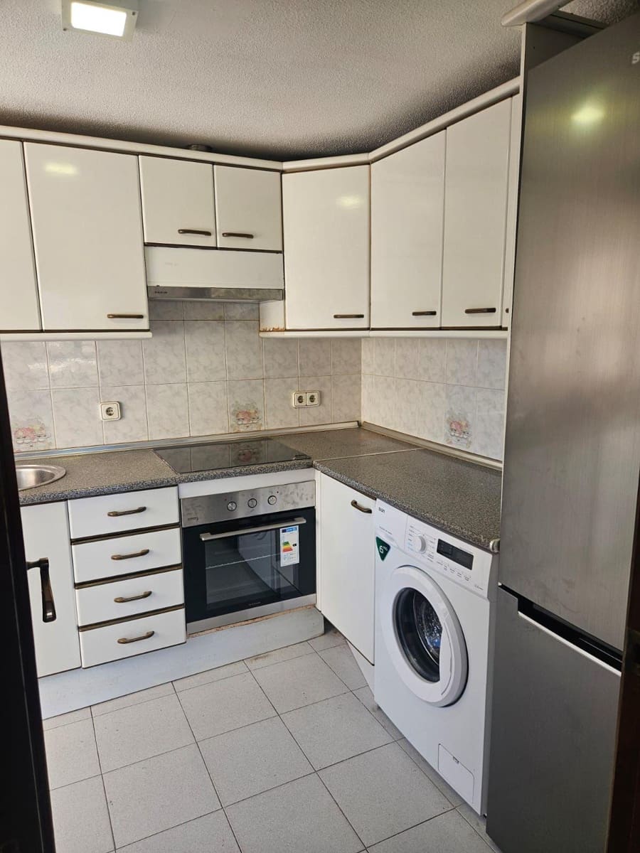 3 sypialnia Apartament na sprzedaż w Benidorm z basenem garażem - 275 000 € (Ref: 9720206)