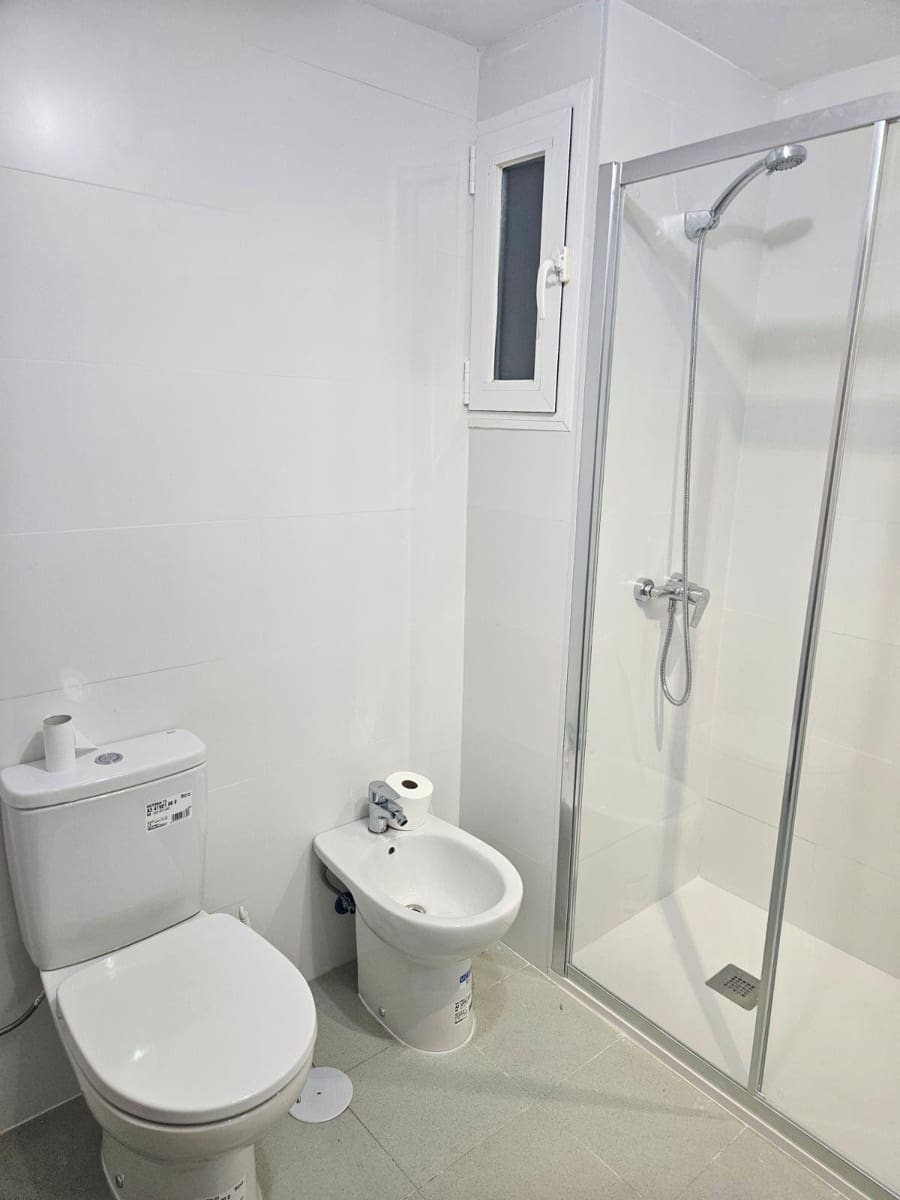 3 sypialnia Apartament na sprzedaż w Benidorm z basenem garażem - 275 000 € (Ref: 9720206)