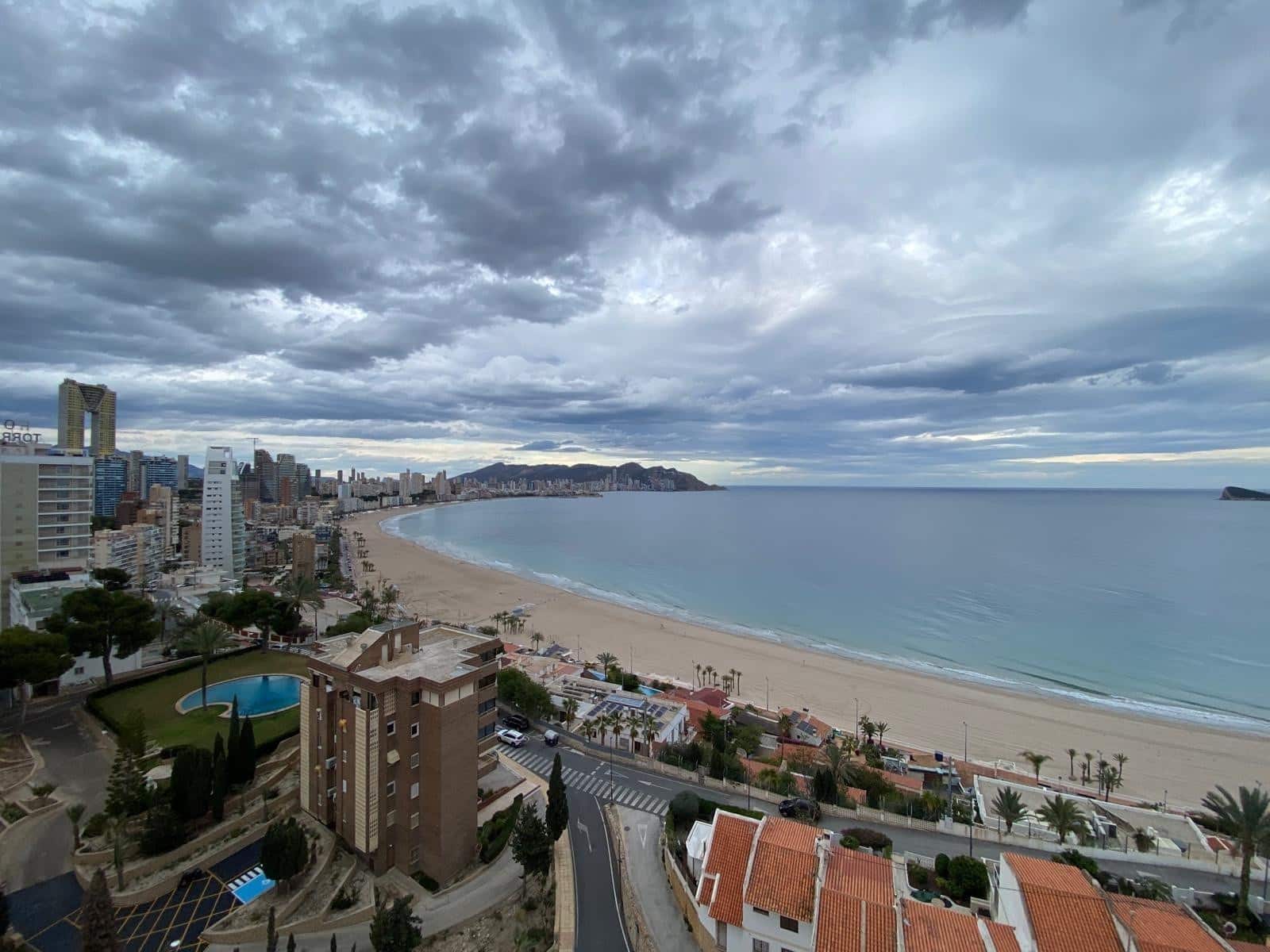 2 sypialnia Apartament na sprzedaż w Benidorm z basenem garażem - 859 000 € (Ref: 9787613)