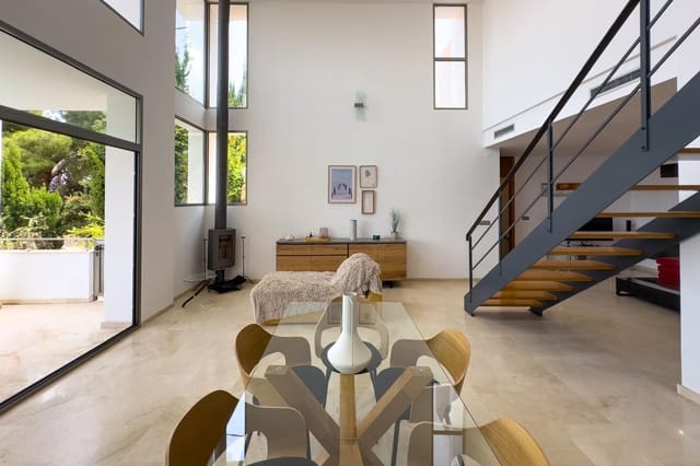 5 bedroom Villa for sale in Calpe / Calp with pool garage - € 1,250,000 (Ref: 9787615)