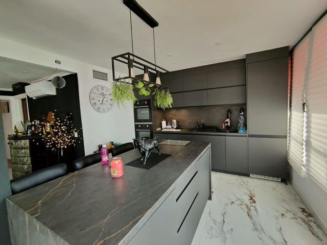 3 slaapkamer Appartement te koop in Playa Levante, Benidorm - € 490.000 (Ref: 9787620)