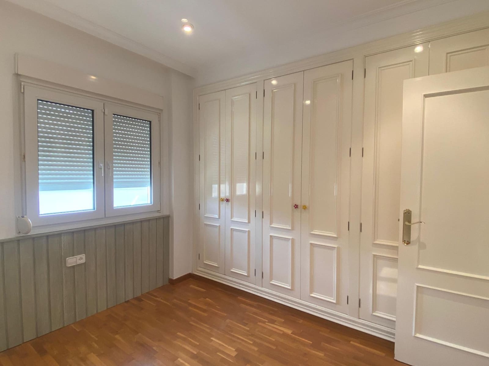 5 quarto Casa em Banda para venda em El Campello com piscina garagem - 776 000 € (Ref: 9787627)