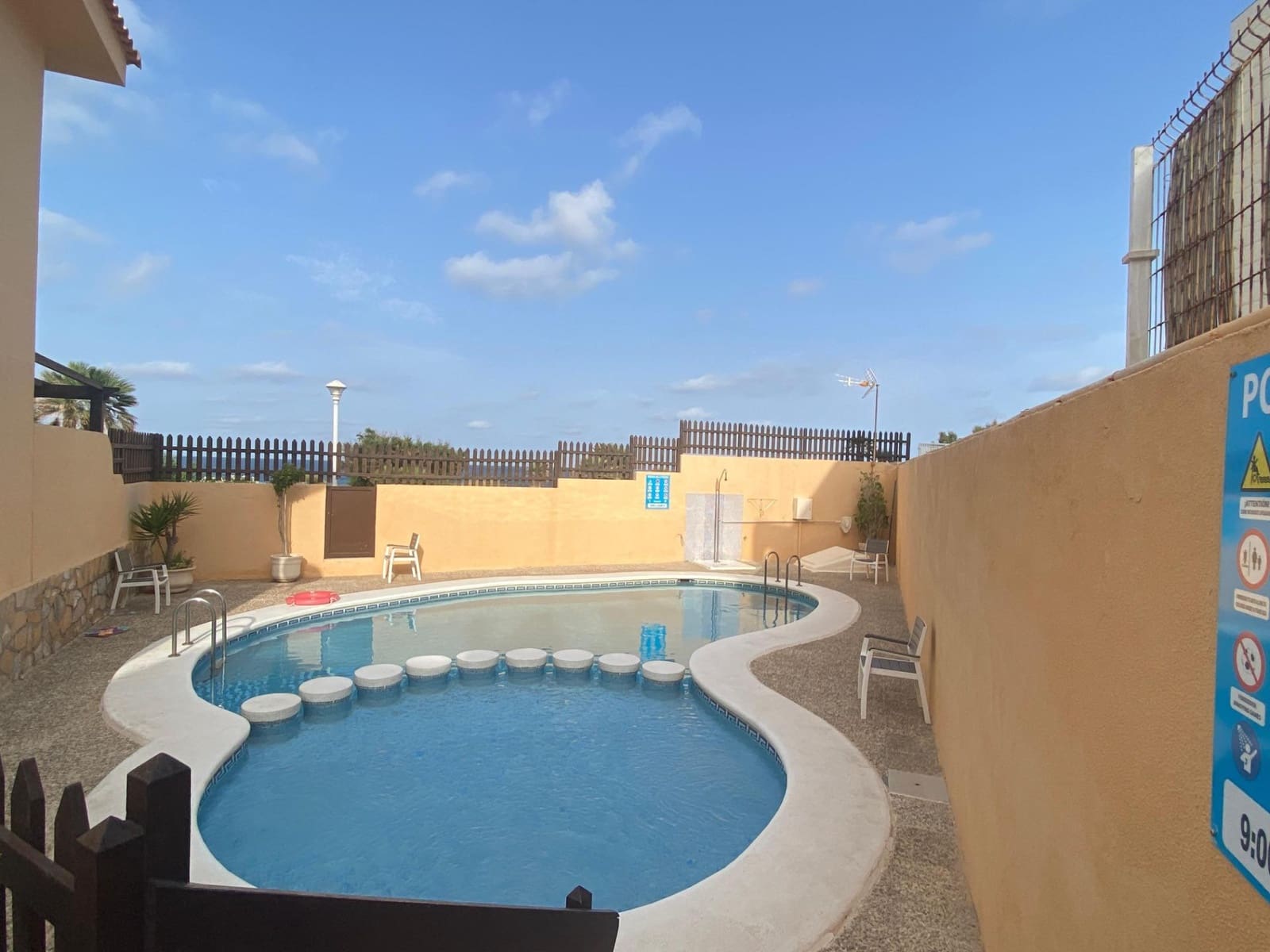 5 quarto Casa em Banda para venda em El Campello com piscina garagem - 776 000 € (Ref: 9787627)