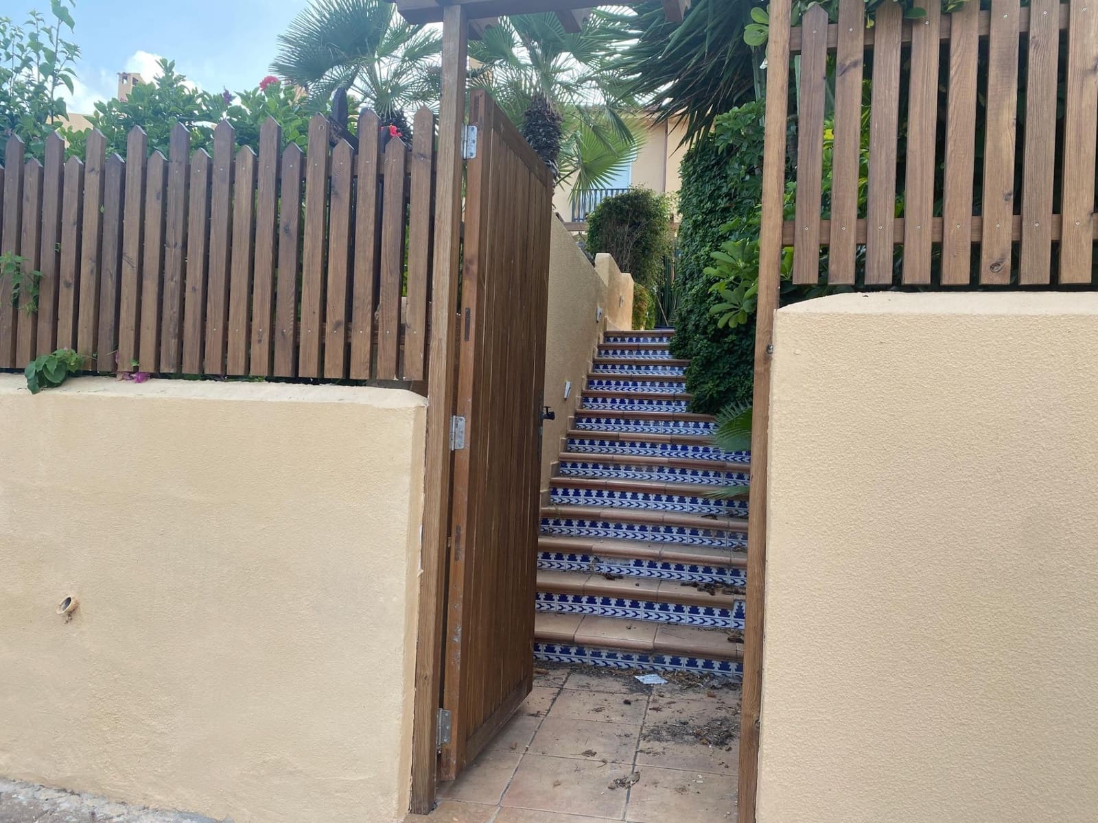 5 quarto Casa em Banda para venda em El Campello com piscina garagem - 776 000 € (Ref: 9787627)