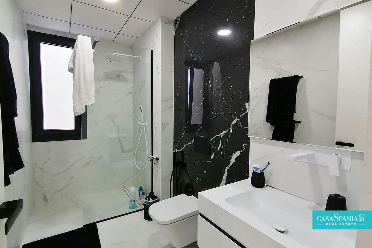 4 bedroom Villa for sale in Benidorm with garage - € 2,500,000 (Ref: 9787629)