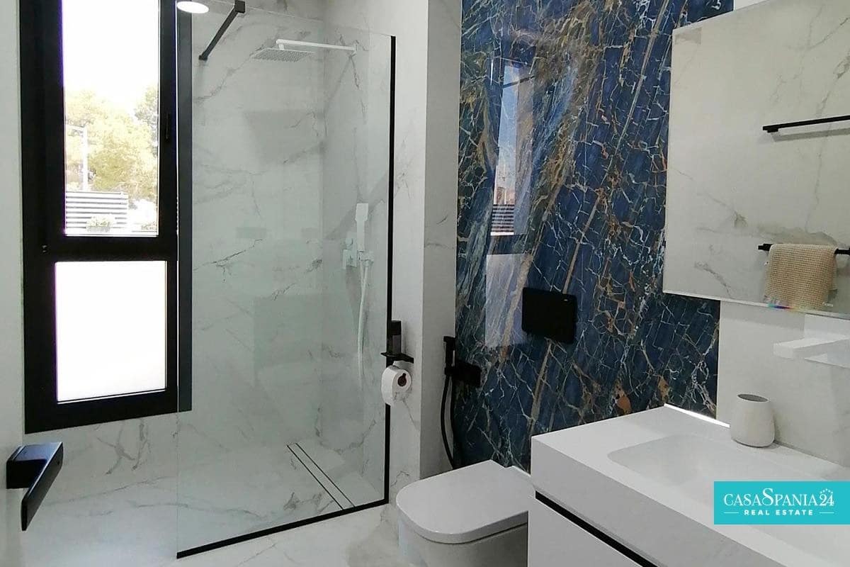 4 bedroom Villa for sale in Benidorm with garage - € 2,500,000 (Ref: 9787629)