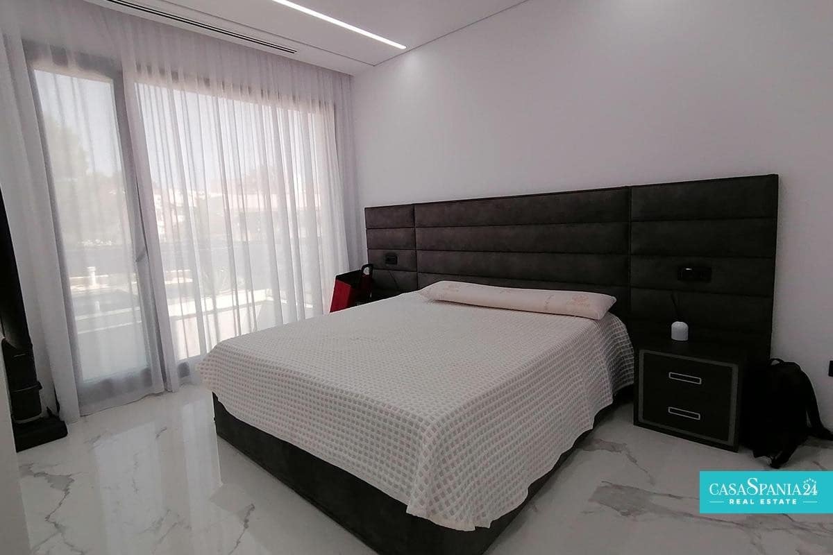 4 soverom Villa til salgs i Benidorm med svømmebasseng garasje - € 2 500 000 (Ref: 9787629)