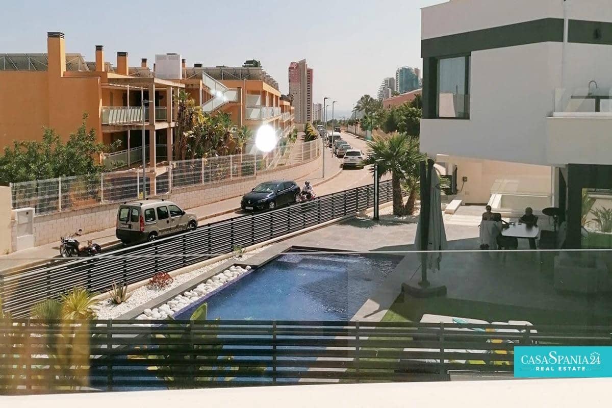 4 soverom Villa til salgs i Benidorm med svømmebasseng garasje - € 2 500 000 (Ref: 9787629)