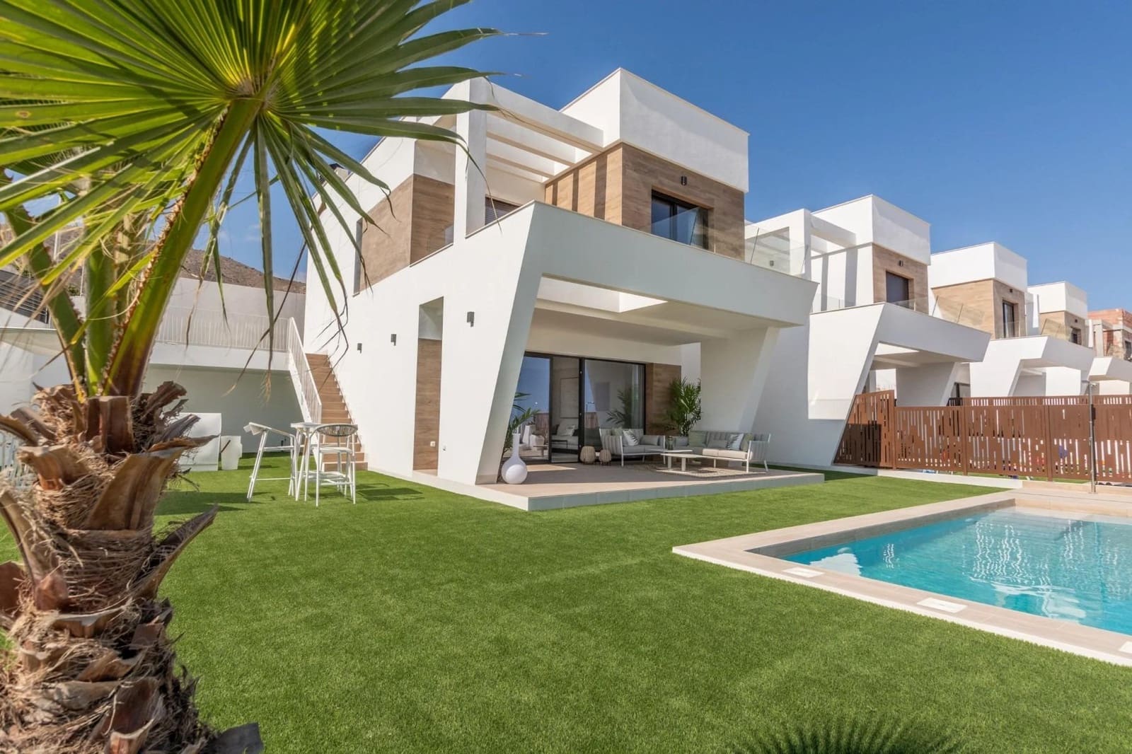 5 bedroom Villa for sale in Finestrat with garage - € 875,000 (Ref: 9787634)