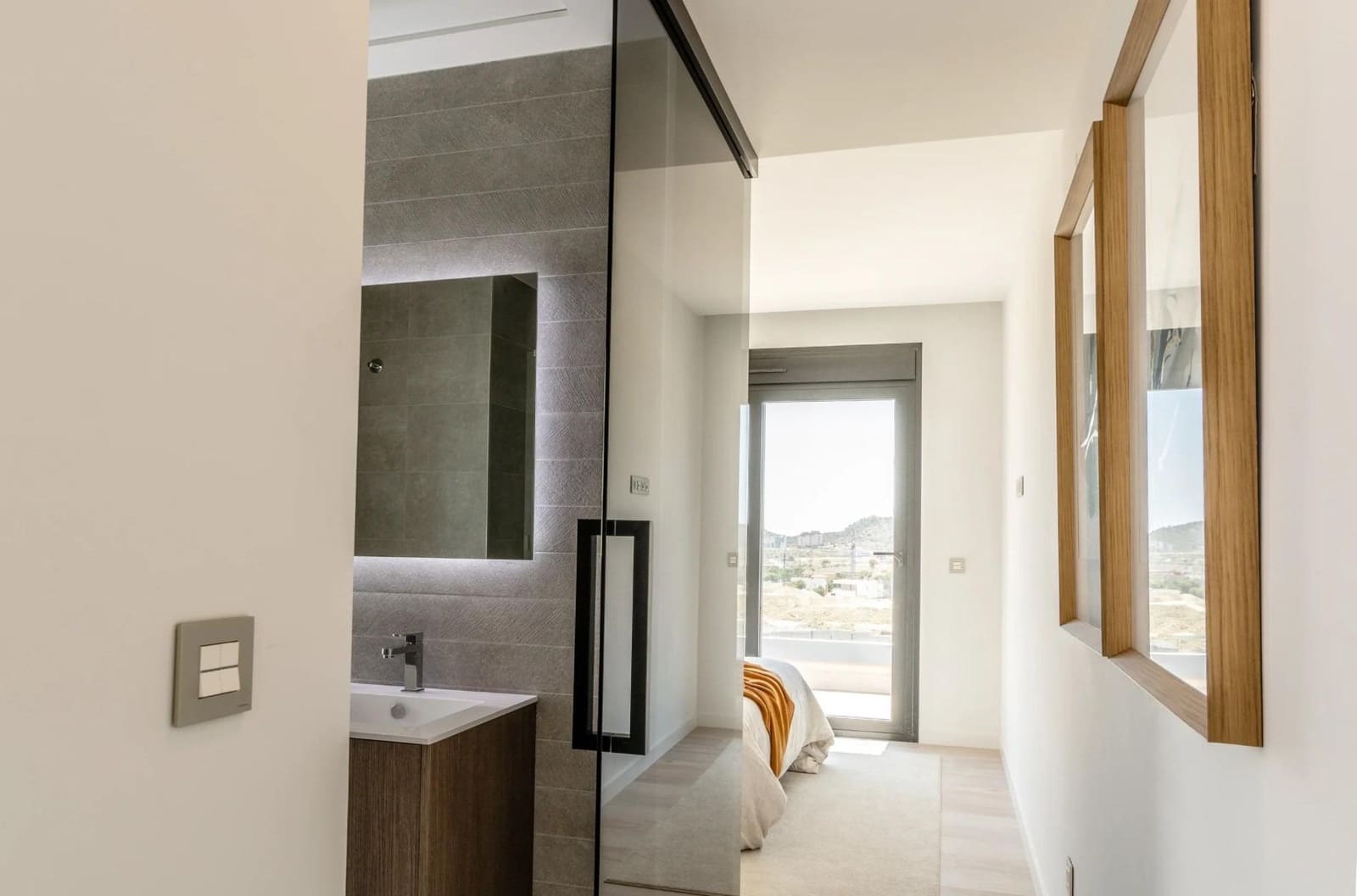 5 bedroom Villa for sale in Finestrat with garage - € 875,000 (Ref: 9787634)