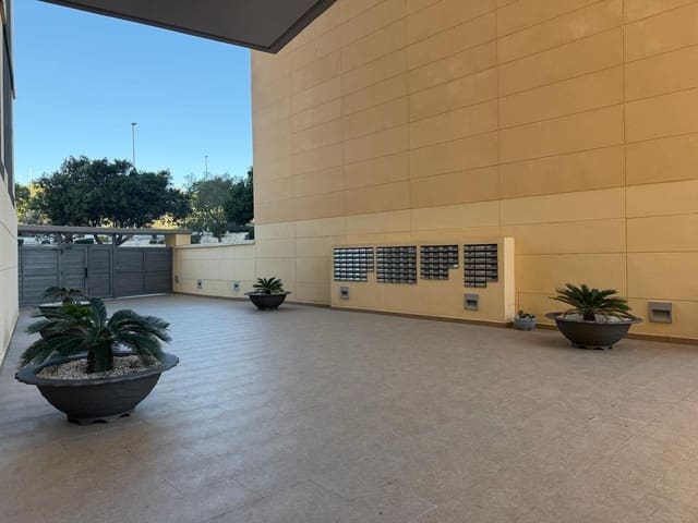 2 soverom Leilighet til salgs i Benidorm med svømmebasseng garasje - € 265 000 (Ref: 9787635)