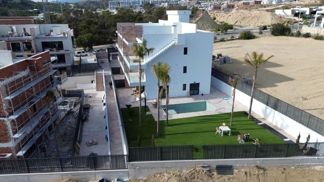 2 quarto Bungalow para venda em Finestrat com piscina garagem - 530 000 € (Ref: 9787637)