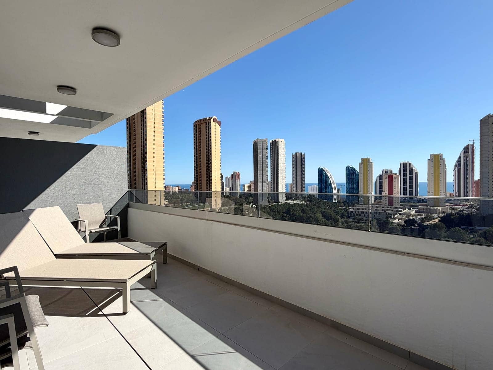 2 quarto Apartamento para venda em Benidorm com piscina garagem - 550 000 € (Ref: 9790017)