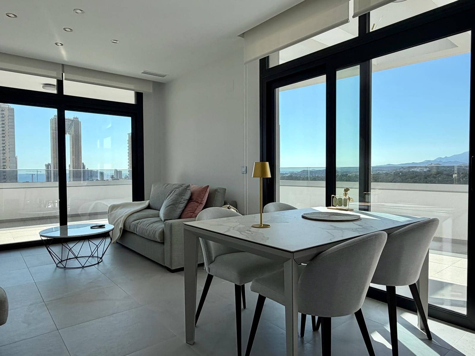 2 quarto Apartamento para venda em Benidorm com piscina garagem - 550 000 € (Ref: 9790017)