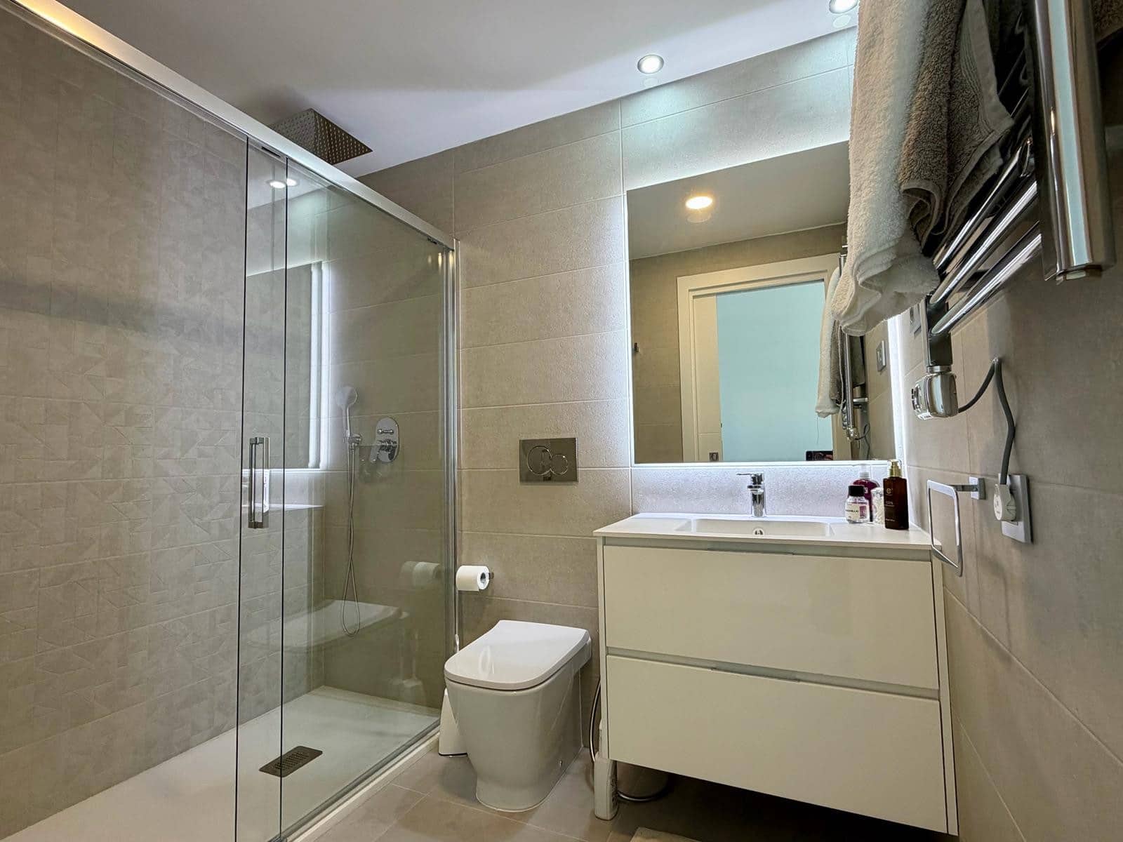 2 quarto Apartamento para venda em Benidorm com piscina garagem - 550 000 € (Ref: 9790017)