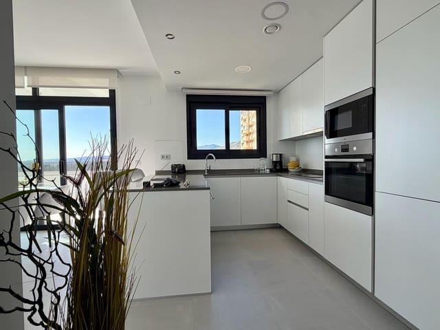 2 quarto Apartamento para venda em Benidorm com piscina garagem - 550 000 € (Ref: 9790017)