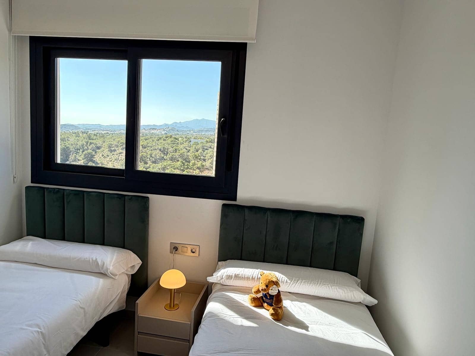 2 bedroom Apartment for sale in Benidorm with pool garage - € 550,000 (Ref: 9790017)