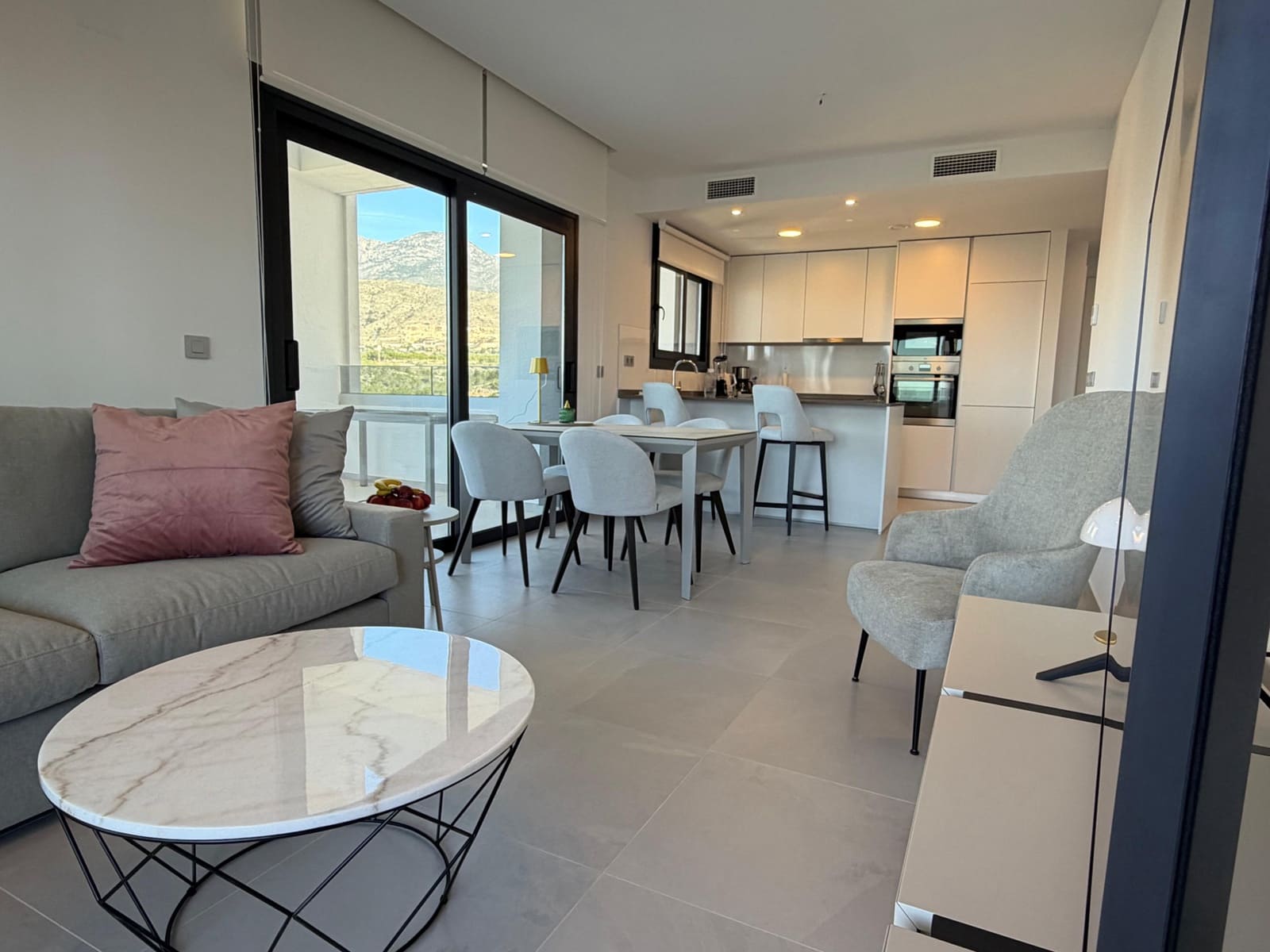 2 soveværelse Lejlighed til salg i Benidorm med swimmingpool garage - € 550.000 (Ref: 9790017)