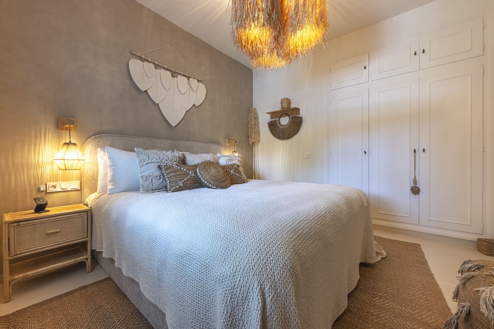 4 soveværelse Villa til salg i Nueva Andalucia med swimmingpool garage - € 2.495.000 (Ref: 9796902)