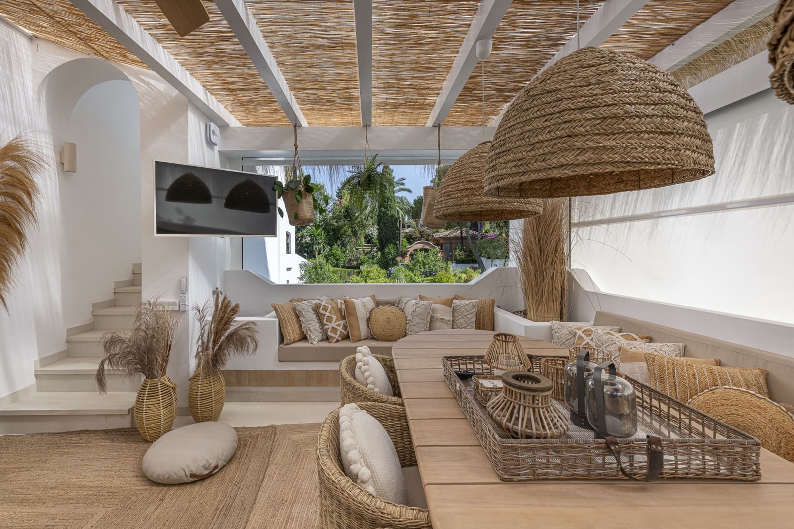 4 soveværelse Villa til salg i Nueva Andalucia med swimmingpool garage - € 2.495.000 (Ref: 9796902)