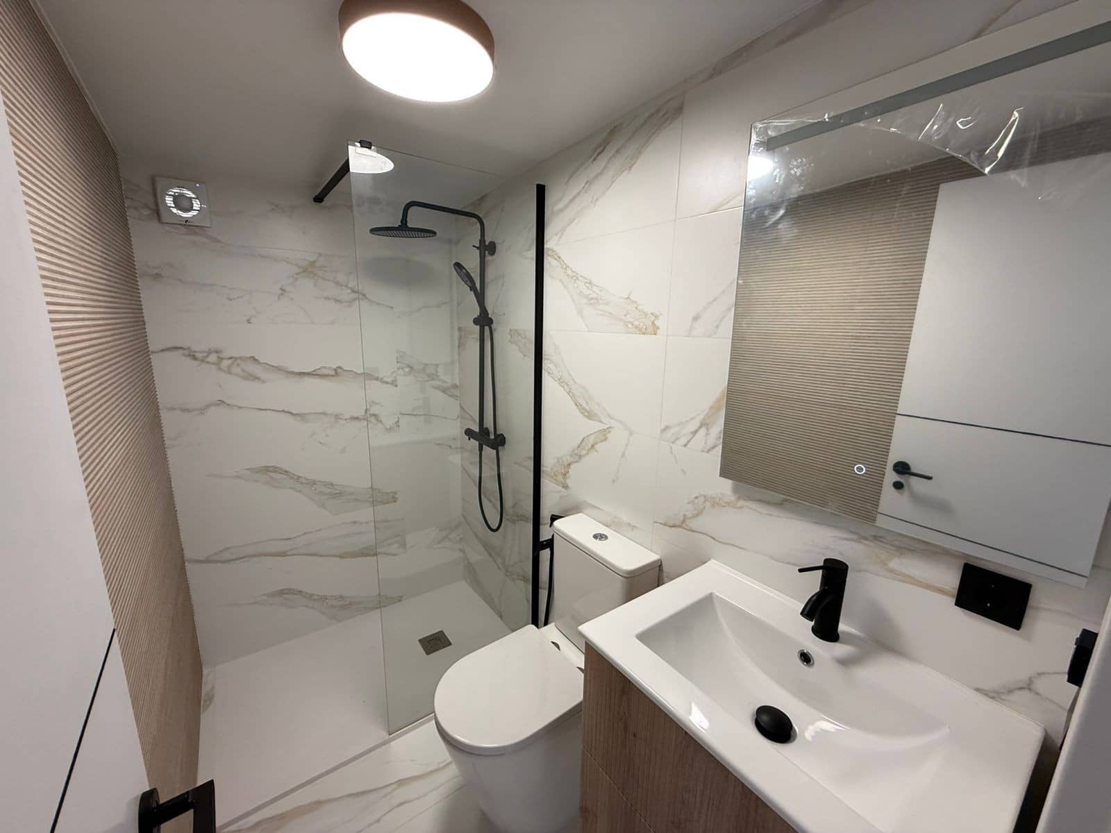 Chalet de 4 habitaciones en La Nucia en venta con piscina garaje - 410.000 € (Ref: 9812928)