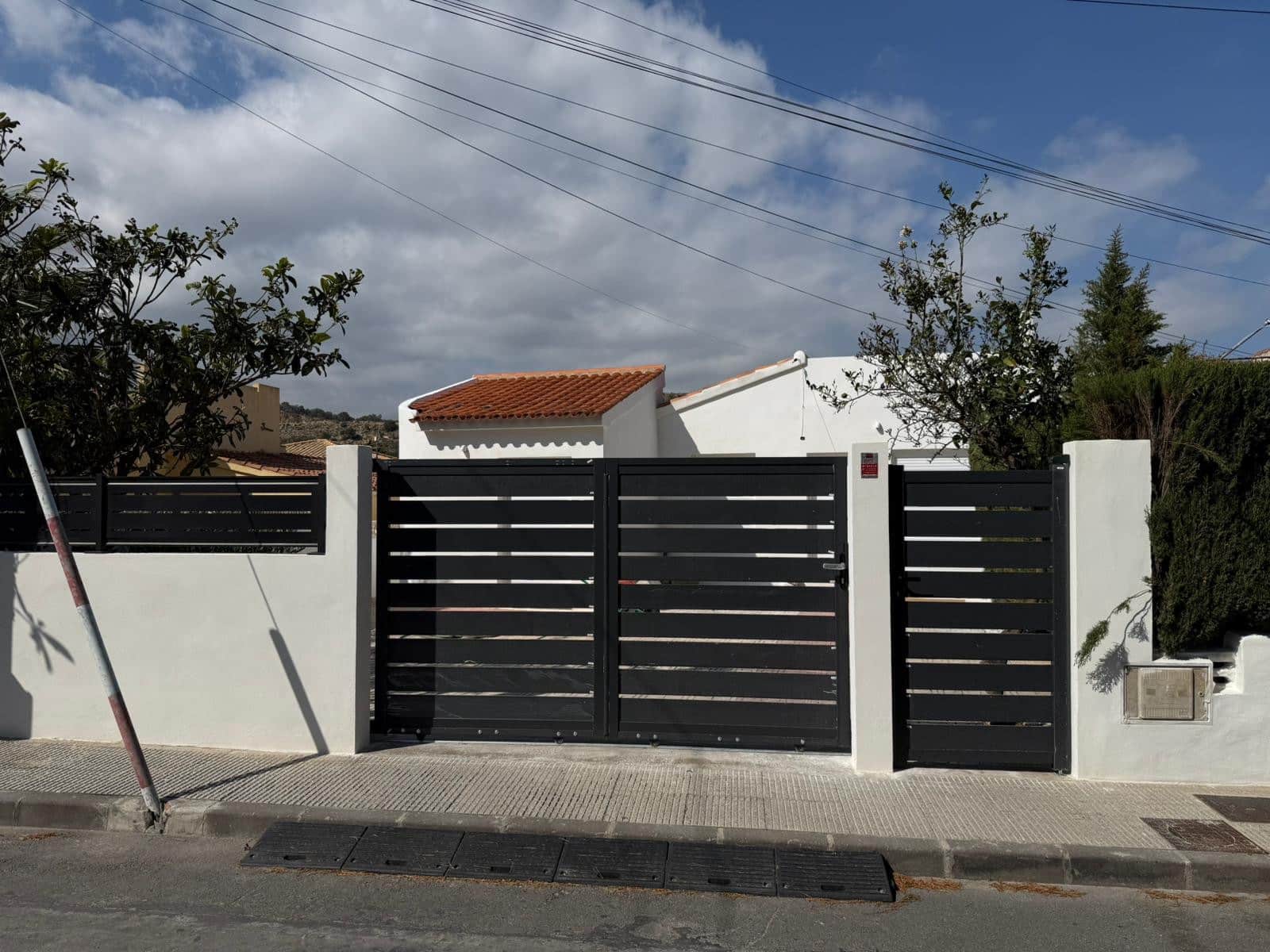 Chalet de 4 habitaciones en La Nucia en venta con piscina garaje - 410.000 € (Ref: 9812928)