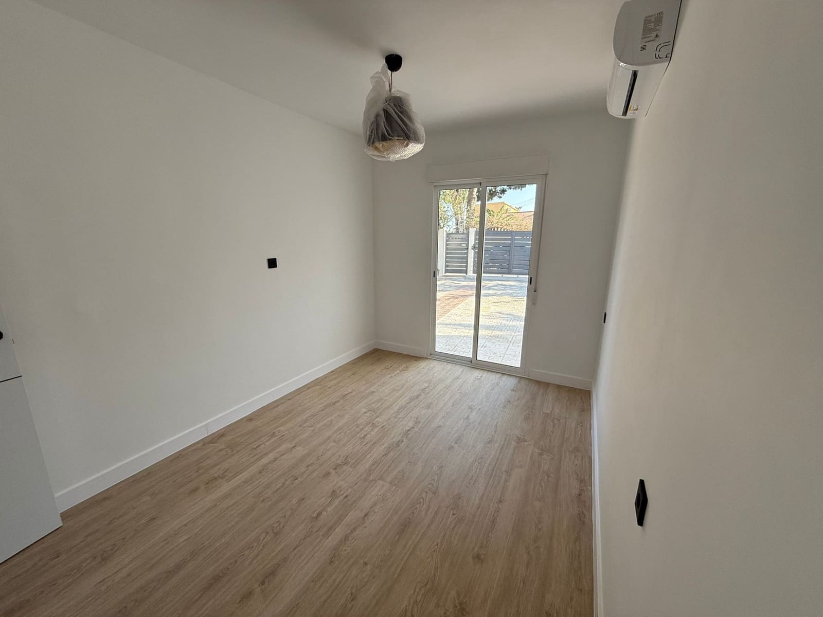 Chalet de 4 habitaciones en La Nucia en venta con piscina garaje - 410.000 € (Ref: 9812928)