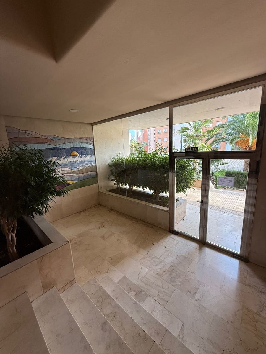 2 quarto Apartamento para venda em Benidorm com piscina garagem - 205 000 € (Ref: 9838803)