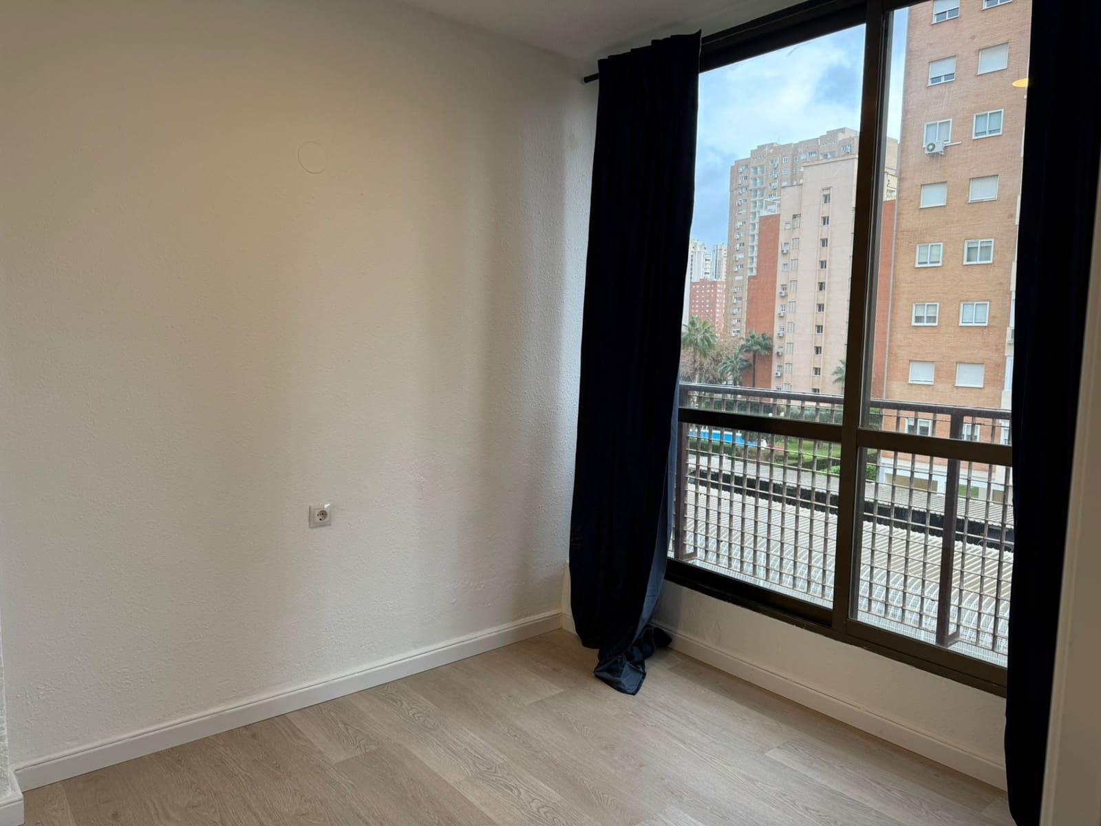 2 quarto Apartamento para venda em Benidorm com piscina garagem - 205 000 € (Ref: 9838803)