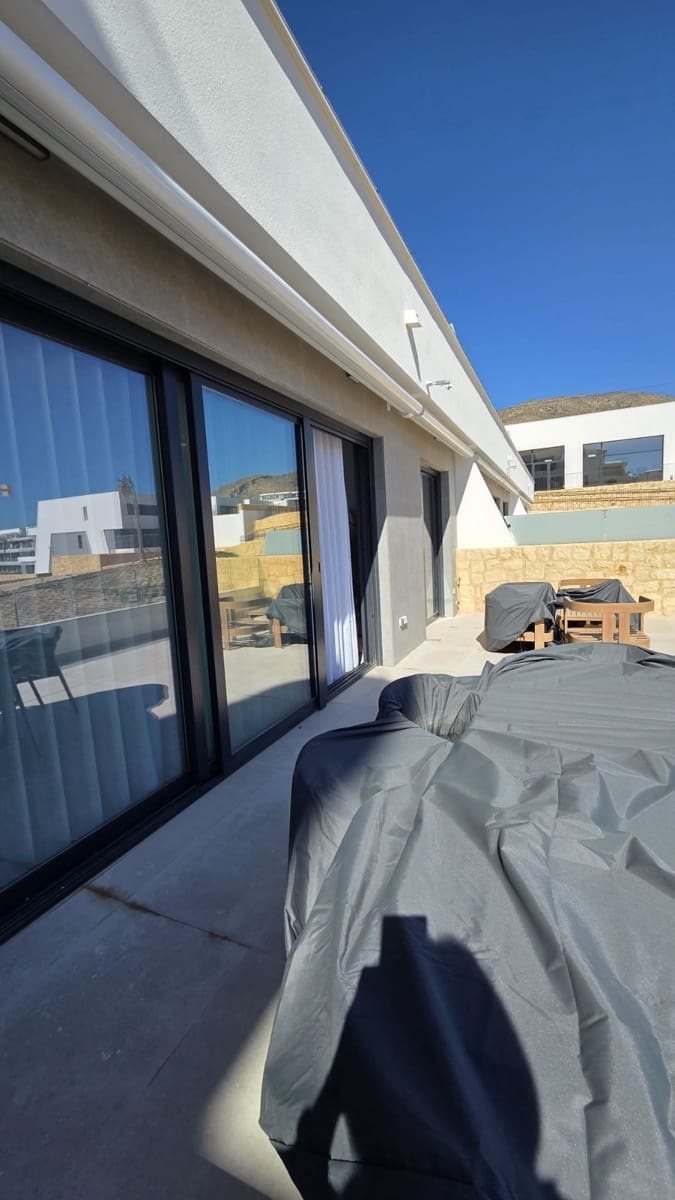 2 soveværelse Lejlighed til leje i Finestrat med swimmingpool - € 2.400 (Ref: 9883868)