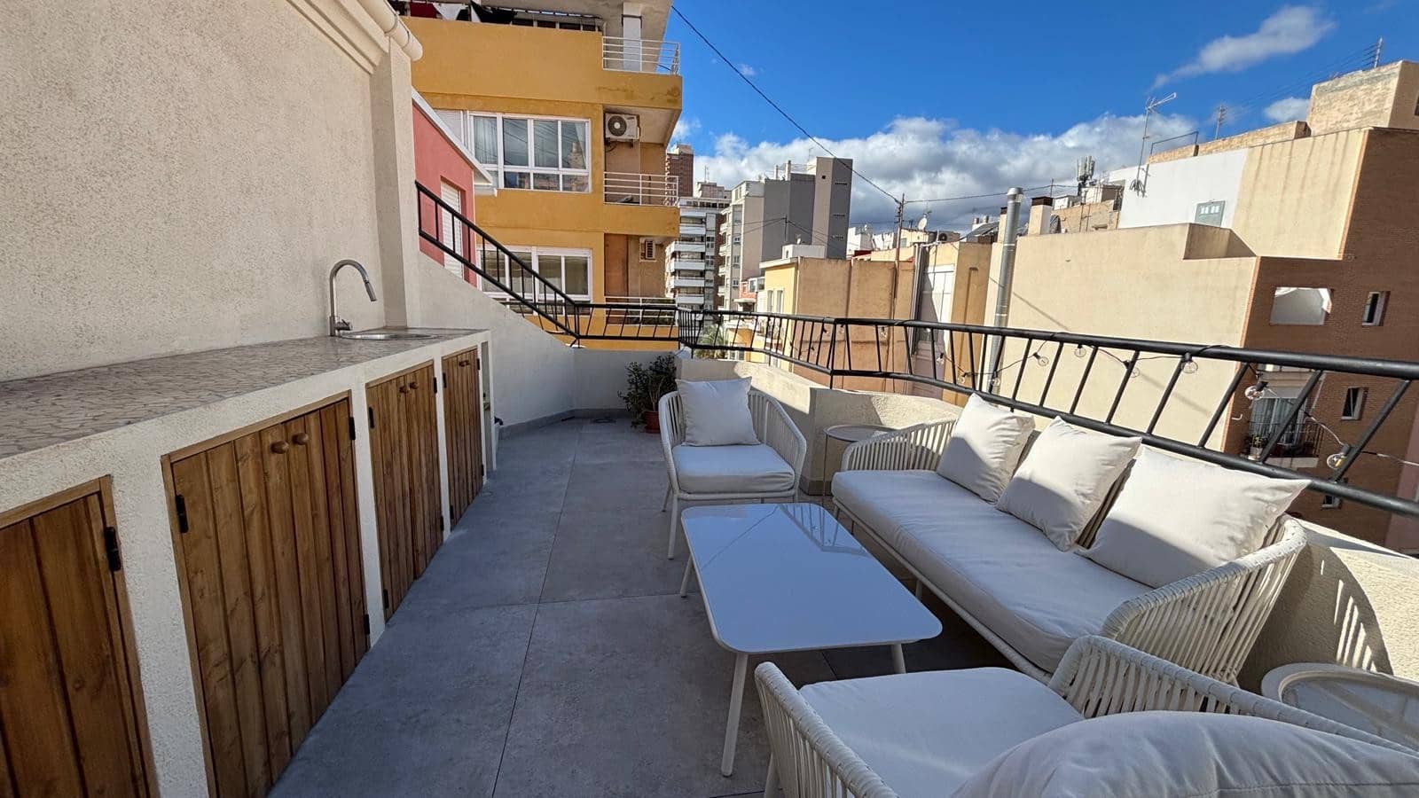 Ático de 2 habitaciones en Alicante / Alacant ciudad en venta - 590.000 € (Ref: 9890298)