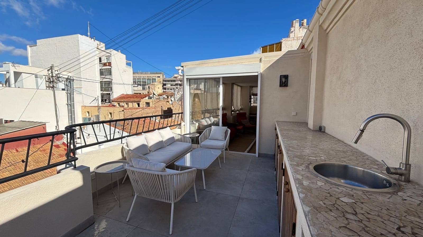 Ático de 2 habitaciones en Alicante / Alacant ciudad en venta - 590.000 € (Ref: 9890298)