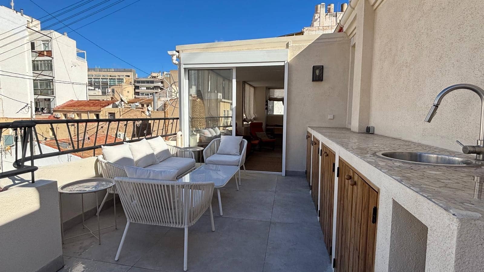 Ático de 2 habitaciones en Alicante / Alacant ciudad en venta - 590.000 € (Ref: 9890298)